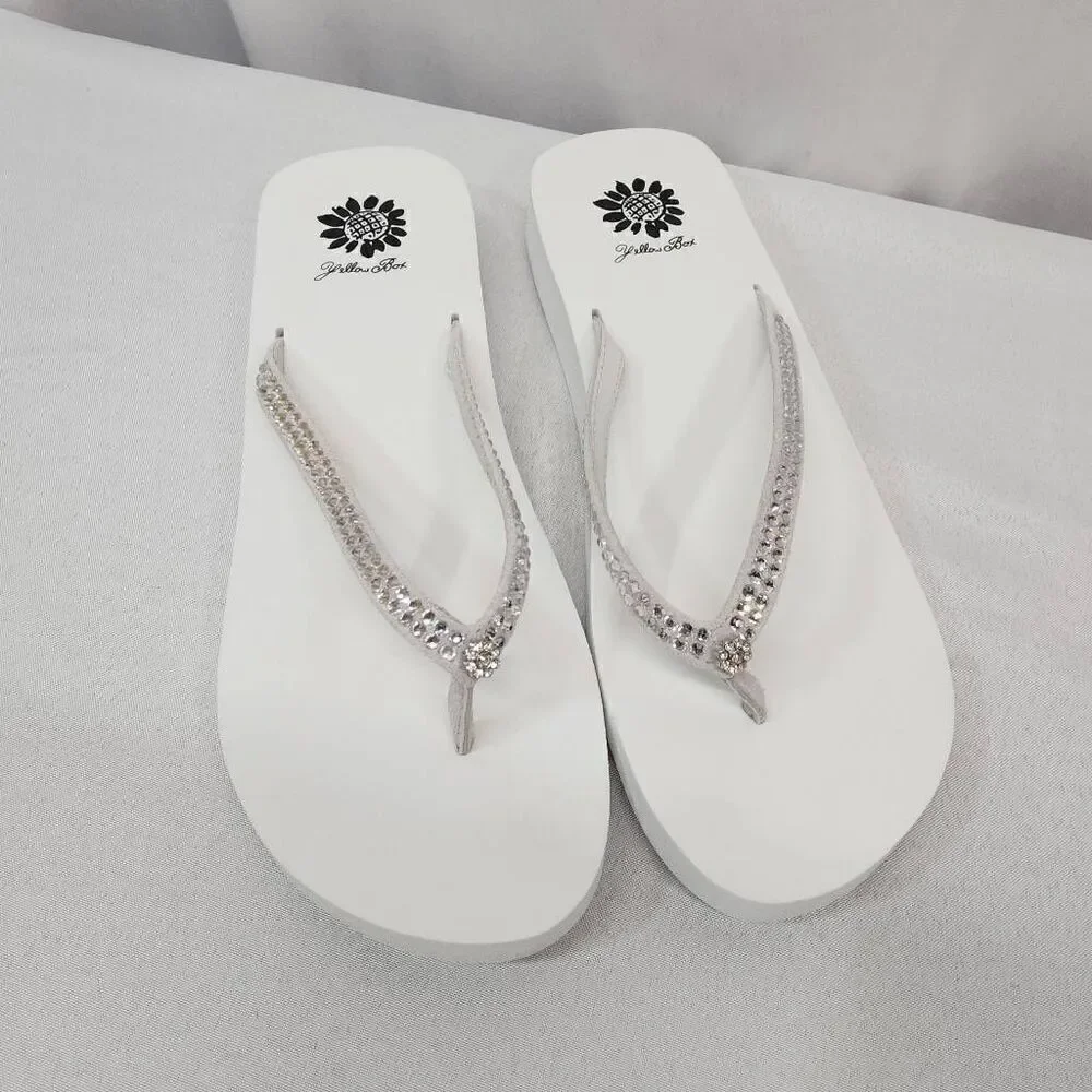 Yellow Box Size 10 Women's Jello Rhinestone Sandals White Beach Summer Comfort N - Picture 1 of 8